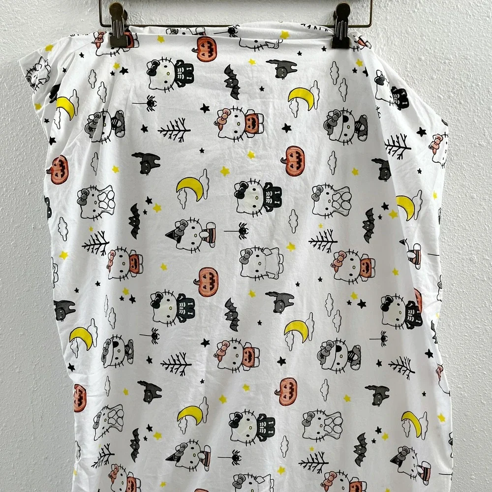POTTERY BARN Hello Kitty Halloween Glow-in-the-Dark Fitted Sheet